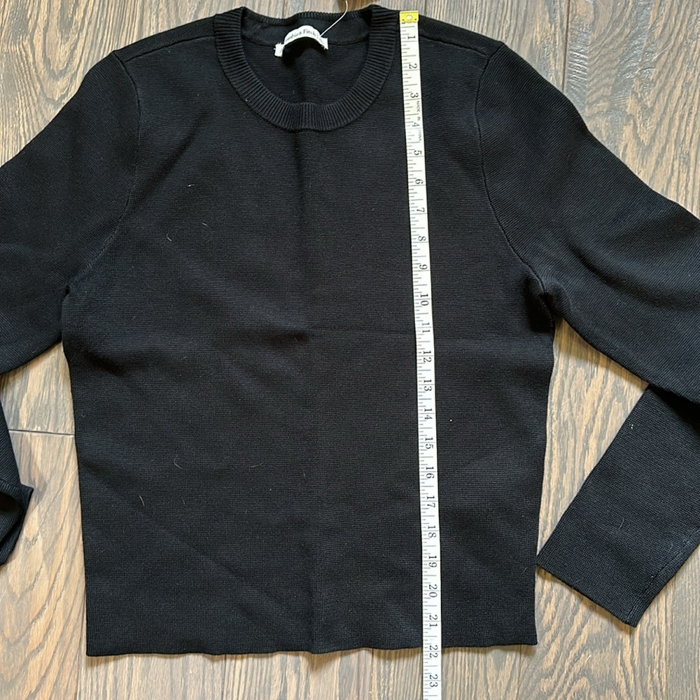 NWT Abercrombie Sweater - Picture 4 of 5